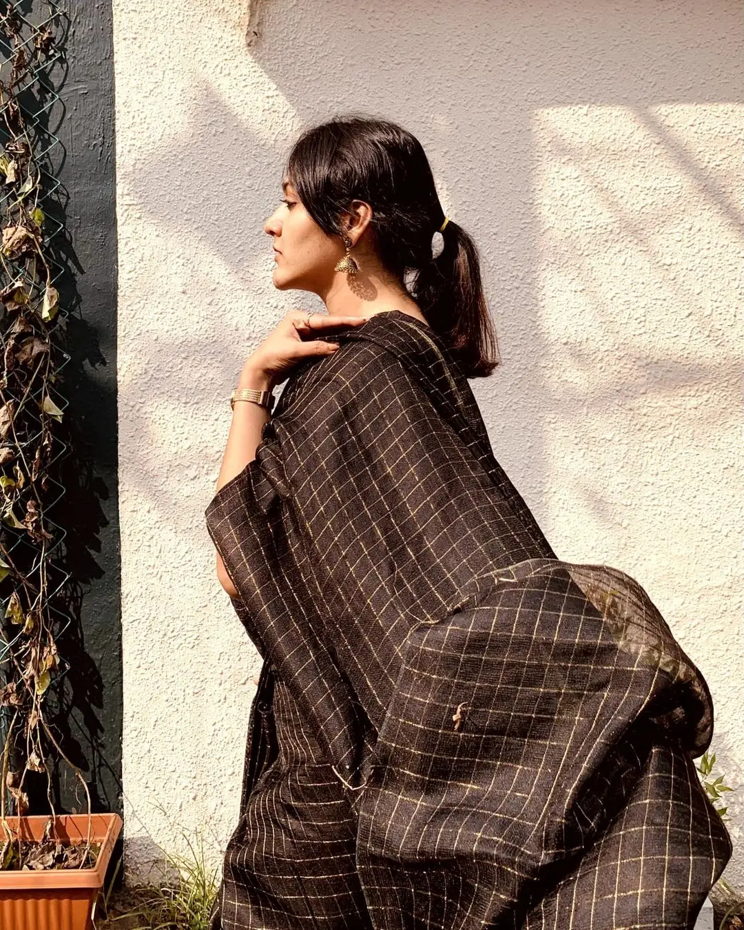 Indian Actress Anarkali Nazar Photoshoot in Black Saree Red Blouse